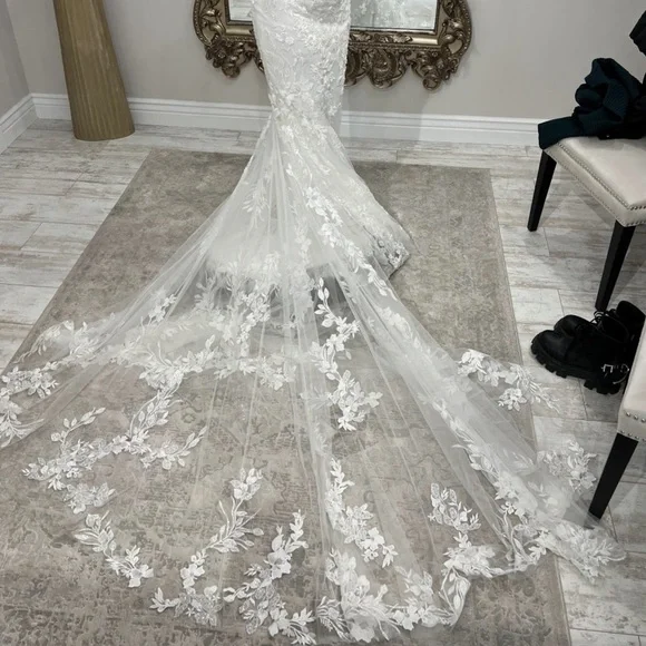 Badgley Mischka bride Etta dress - Picture 6 of 9